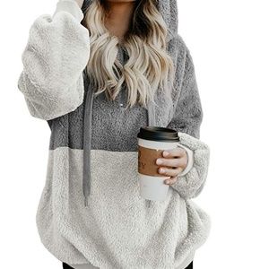 💕Super cute white and grey fluffy jacket💕